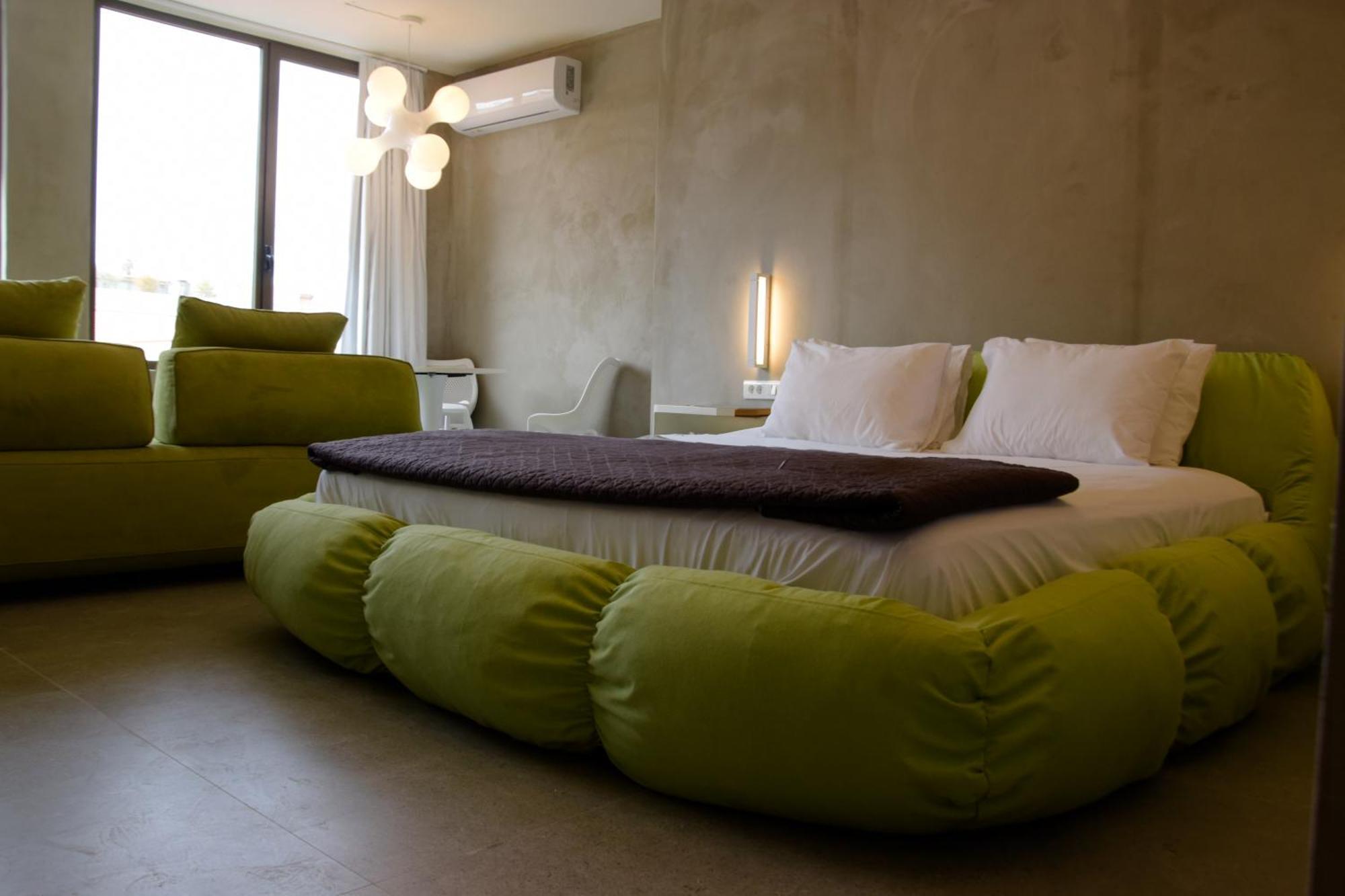 99 Adrianou Apartments Афины Экстерьер фото